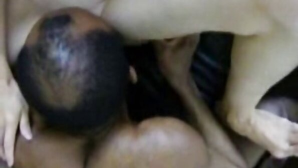 Một phụ nữ da đen phim sex video nhat ban có đẹp lớn tits là liếm một lớn pecker