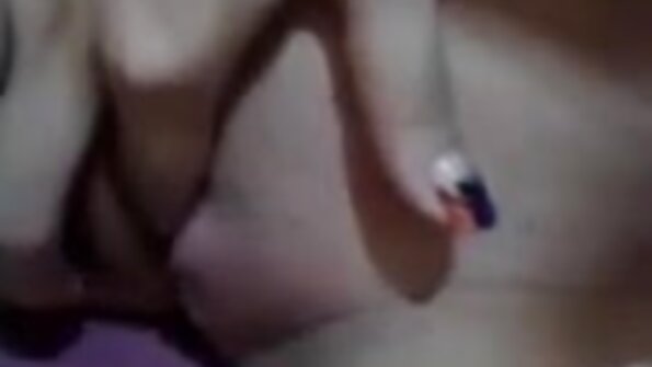 Người mát-xa chói lọi xxx video sex nhat ban quên tất cả mọi thứ và cưỡi vòi nước của khách hàng